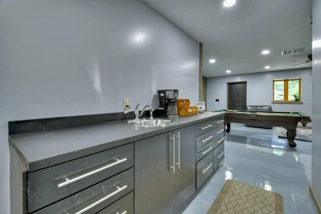 The Chariot - Creek Front With Hottub, Fire Pits, Billiards, Ev Charger - Sandalwood Stays Блу-Ридж Экстерьер фото