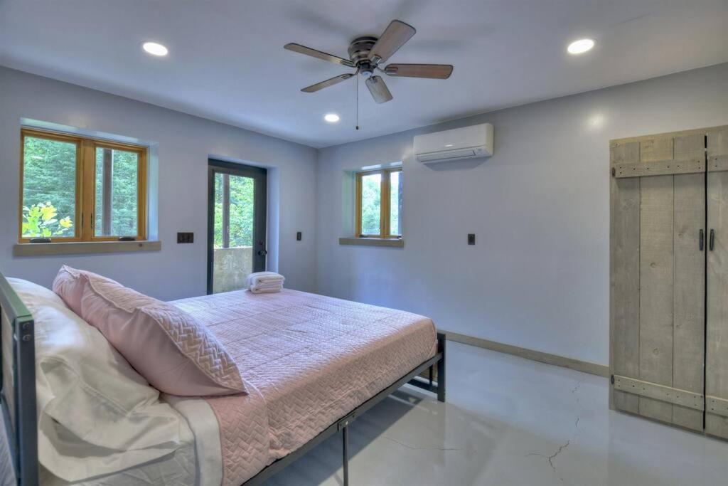 The Chariot - Creek Front With Hottub, Fire Pits, Billiards, Ev Charger - Sandalwood Stays Блу-Ридж Экстерьер фото