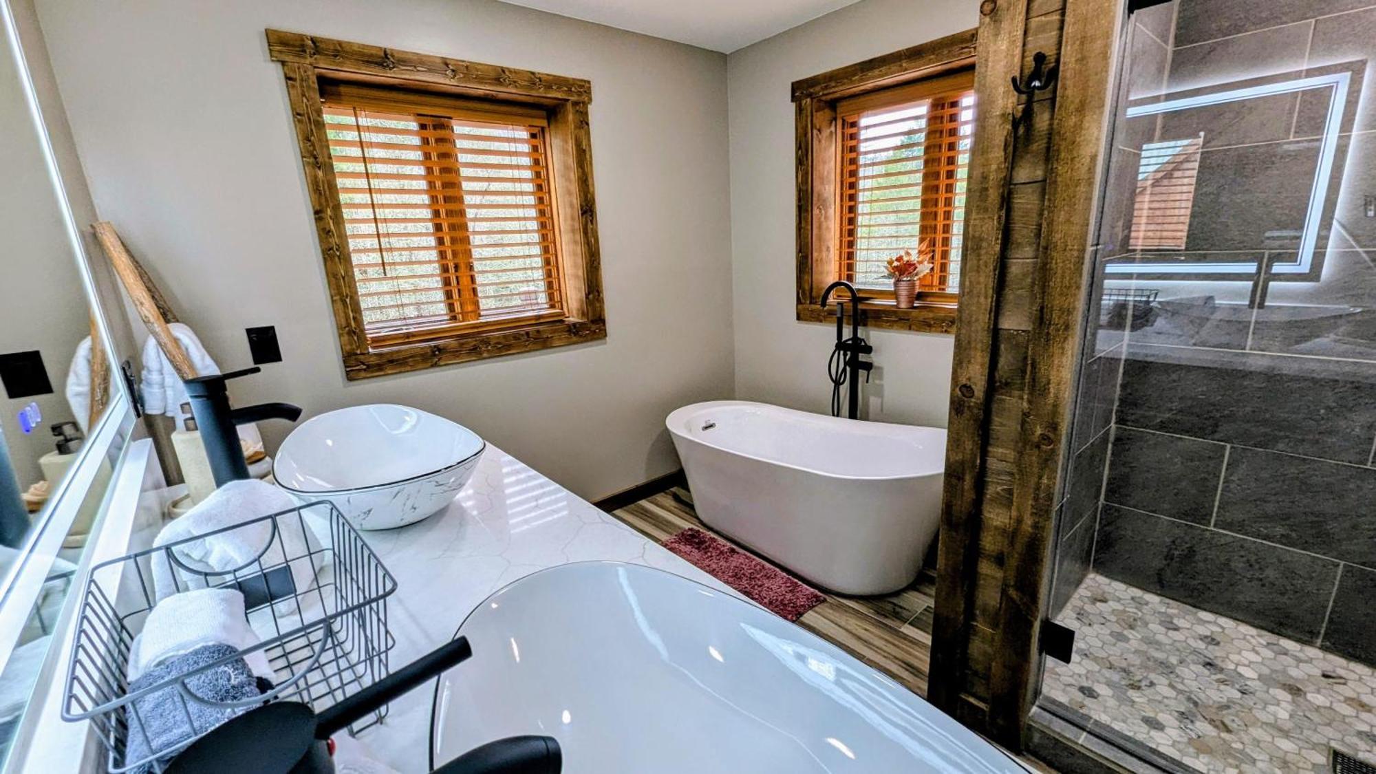 The Chariot - Creek Front With Hottub, Fire Pits, Billiards, Ev Charger - Sandalwood Stays Блу-Ридж Экстерьер фото